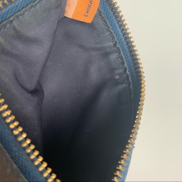 Tory Burch blue leather wristlet pouch - Picture 16 of 16